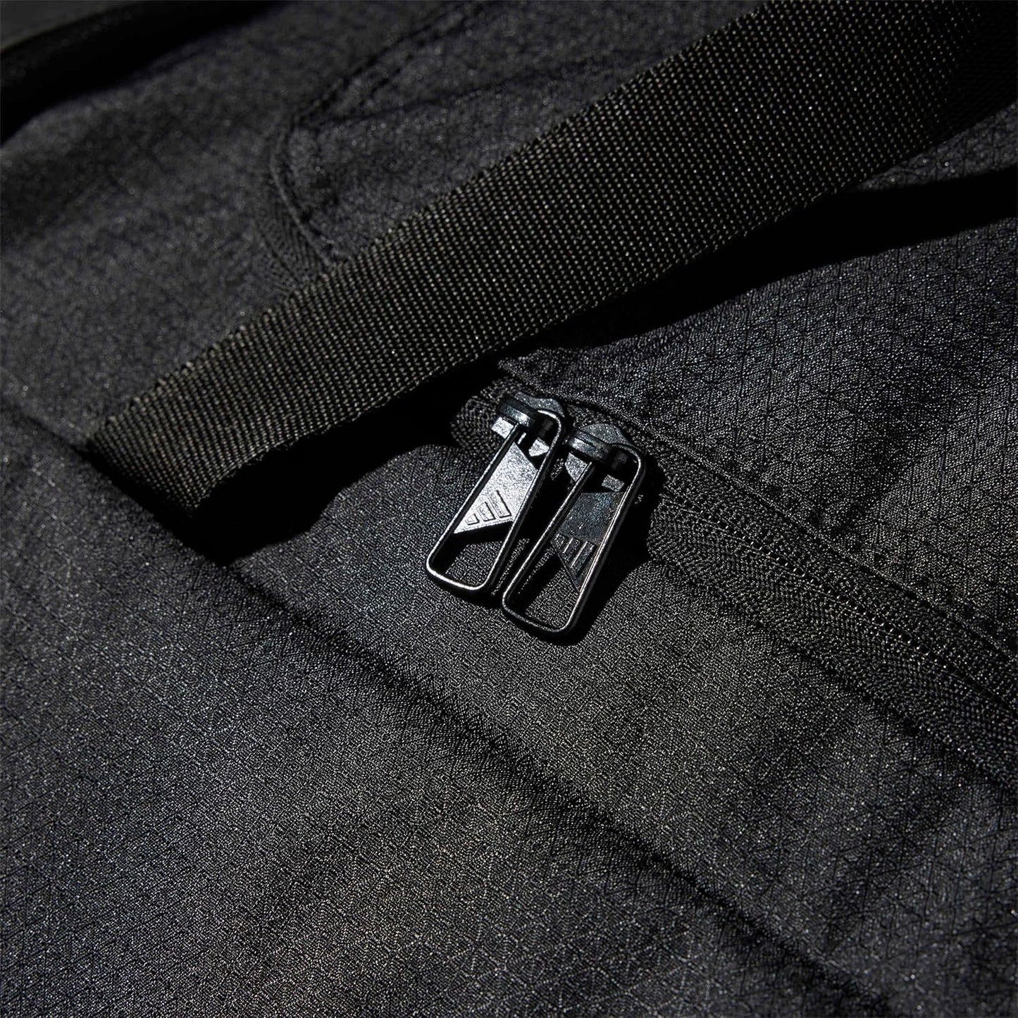 Adidas Unisex Essentials 3-Stripes Duffel Bag